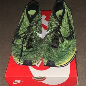 Nike Flyknit Racer Green
